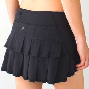 Lululemon Run Pace Setter Skirt black size 8 RARE